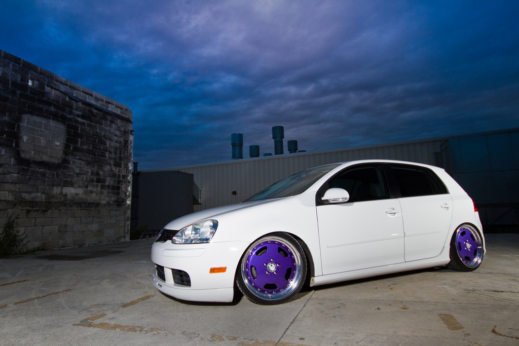It was VW Golf slammed and fitted with one of the cleanest sets of wheels